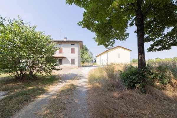 casa indipendente in vendita a Carpi in zona Cortile