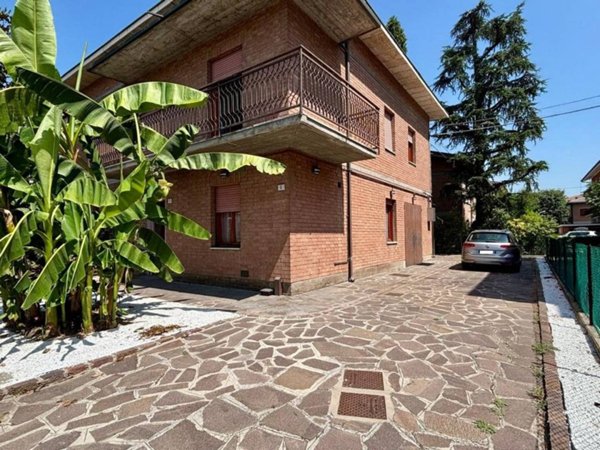 casa indipendente in vendita a Carpi in zona Cibeno Pile