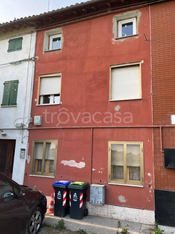casa indipendente in vendita a Carpi in zona Gargallo