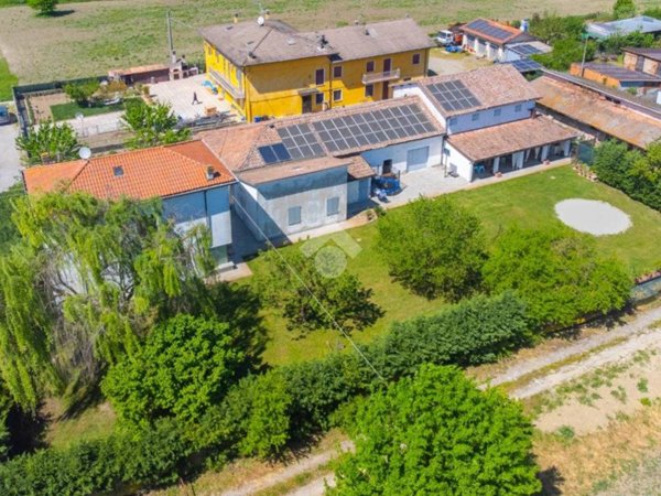 casa indipendente in vendita a Carpi