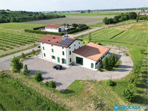 casa indipendente in vendita a Carpi in zona San Marino