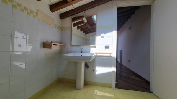 appartamento in vendita a Carpi in zona Centro Storico