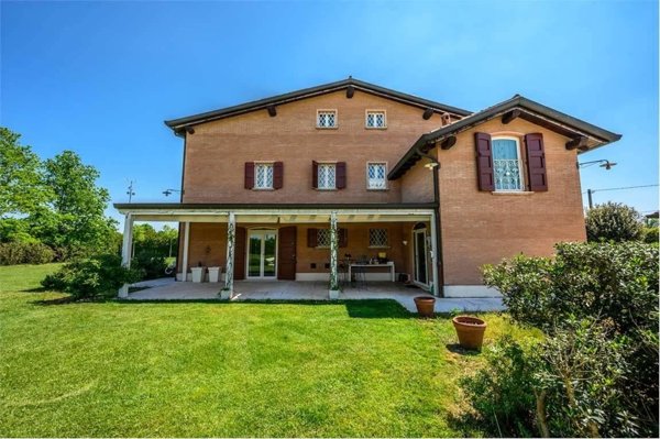 villa in vendita a Carpi in zona Budrione