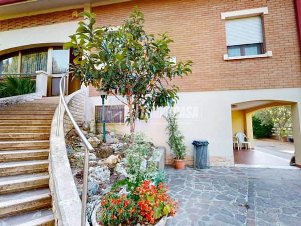 casa indipendente in vendita a Carpi in zona San Marino