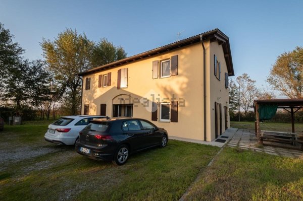 casa indipendente in vendita a Carpi