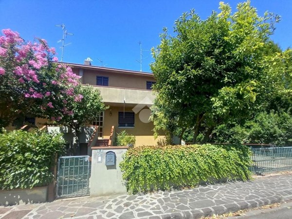 casa indipendente in vendita a Carpi in zona Fossoli