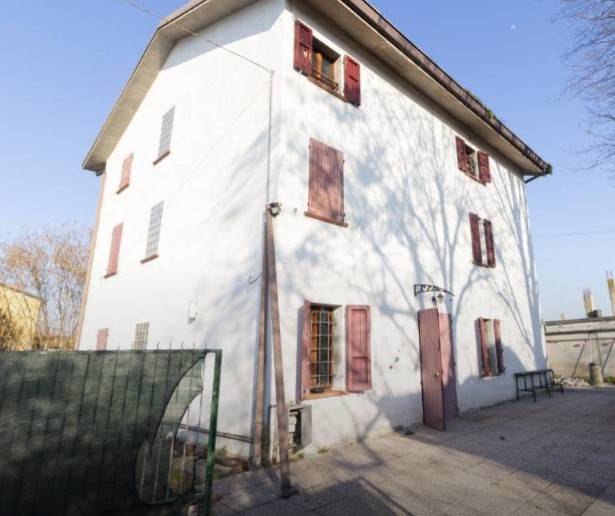 casa indipendente in vendita a Carpi in zona Budrione