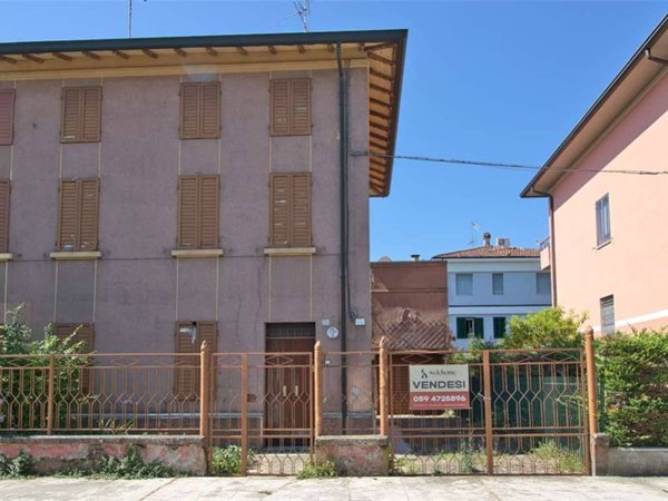 casa indipendente in vendita a Carpi in zona Centro Storico