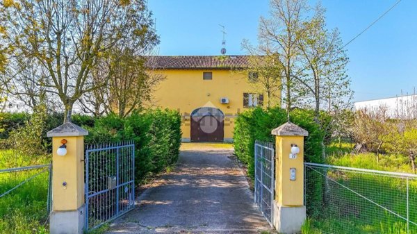 casa indipendente in vendita a Carpi