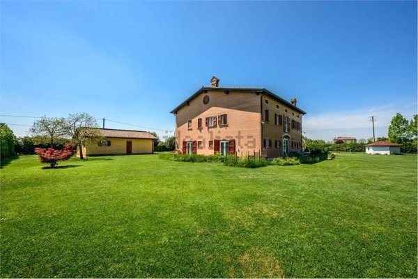 villa in vendita a Carpi in zona Centro Storico