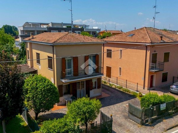 casa indipendente in vendita a Carpi in zona Budrione
