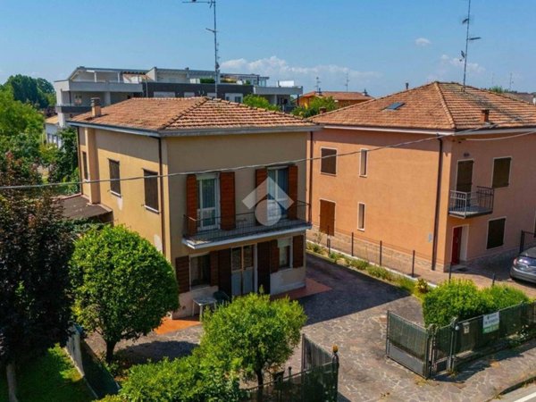 casa indipendente in vendita a Carpi in zona Budrione