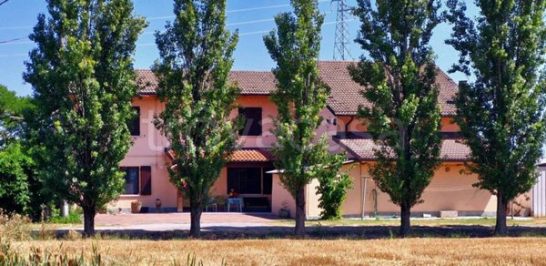 casa indipendente in vendita a Carpi in zona Budrione