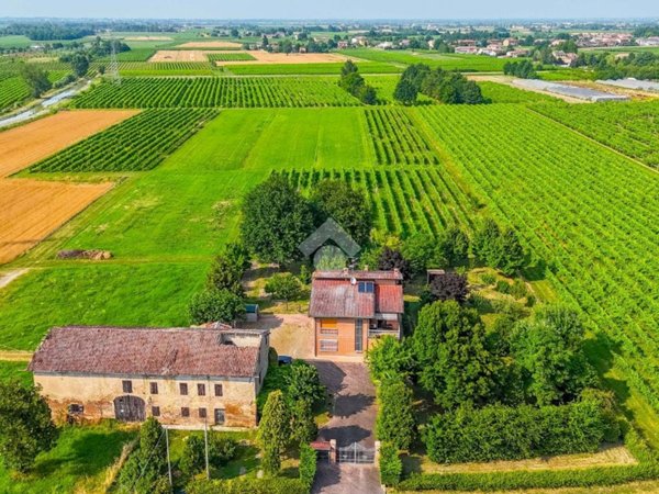 casa semindipendente in vendita a Carpi