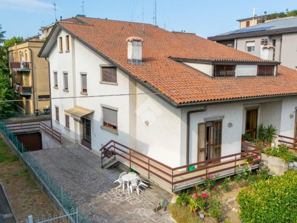 casa indipendente in vendita a Carpi
