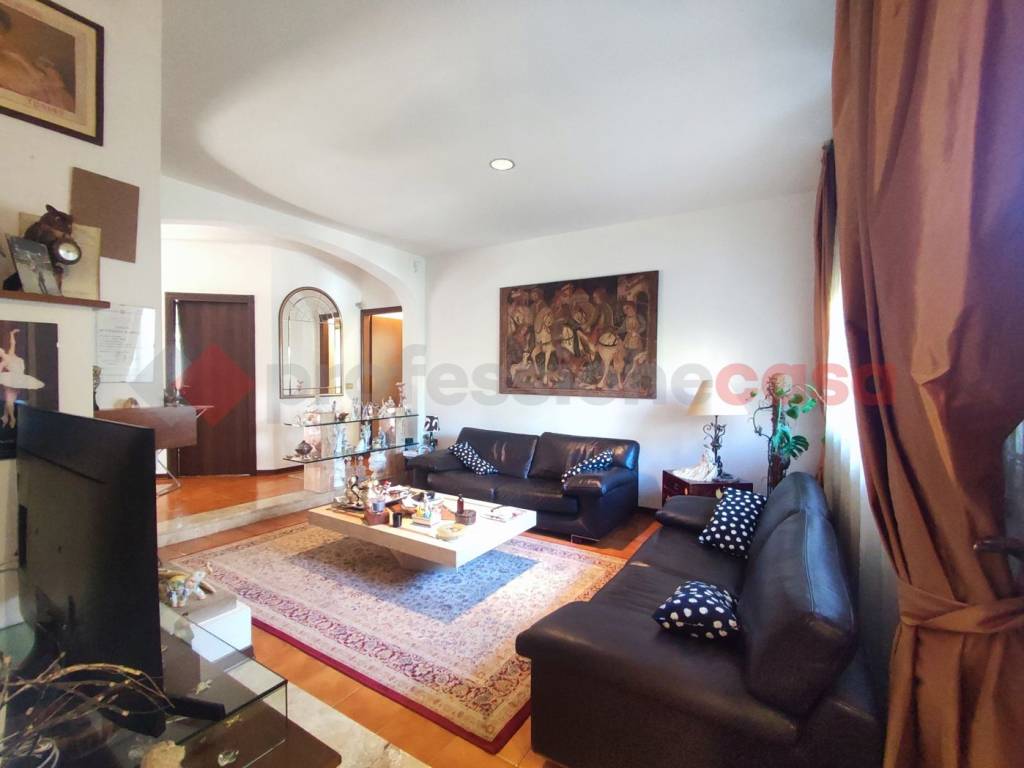 casa indipendente in vendita a Carpi in zona Quartirolo