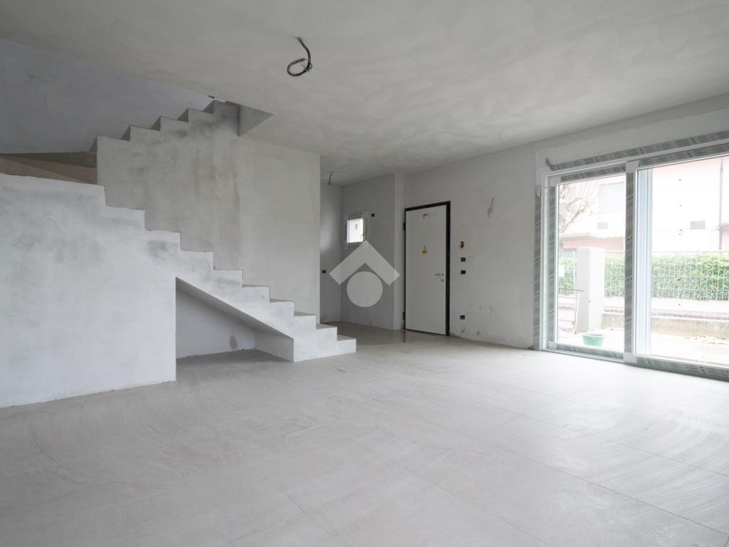 casa indipendente in vendita a Carpi in zona Budrione