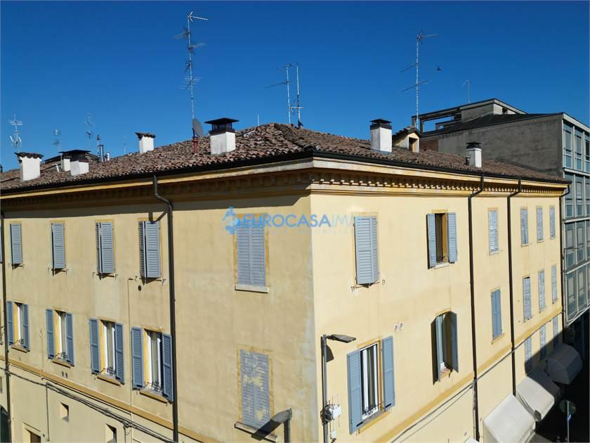 appartamento in vendita a Carpi in zona Centro Storico