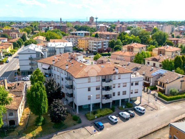 appartamento in vendita a Carpi in zona Centro Storico