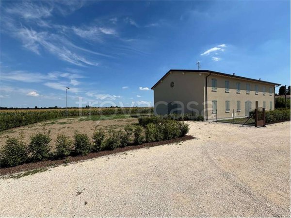 casa indipendente in vendita a Carpi in zona Cortile