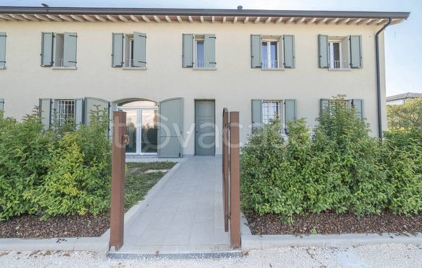 casa indipendente in vendita a Carpi in zona Cortile