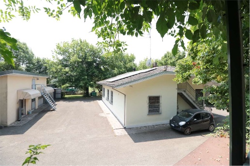 casa indipendente in vendita a Carpi in zona Budrione