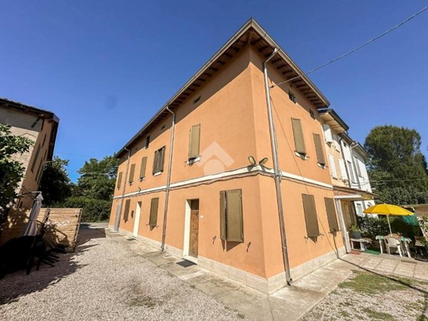 casa semindipendente in vendita a Carpi in zona Gargallo