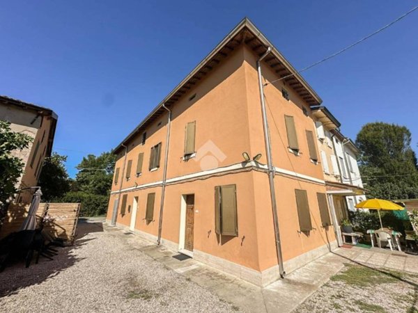 casa indipendente in vendita a Carpi in zona Gargallo