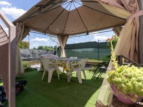 casa indipendente in vendita a Carpi in zona Quartirolo