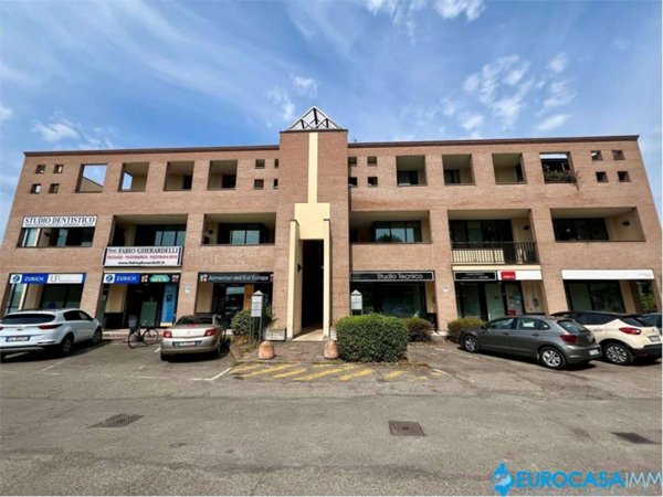 ufficio in vendita a Carpi in zona Quartirolo