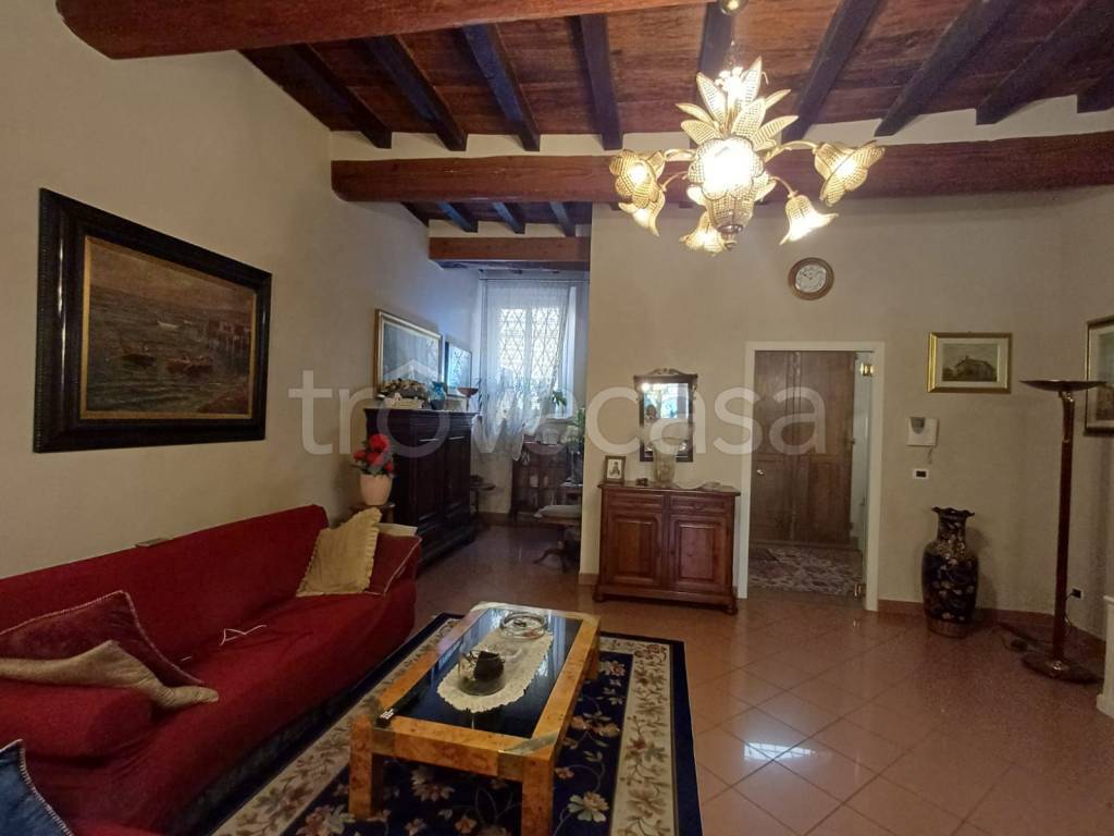 appartamento in vendita a Carpi in zona Centro Storico