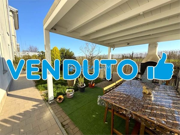 casa indipendente in vendita a Carpi in zona Budrione