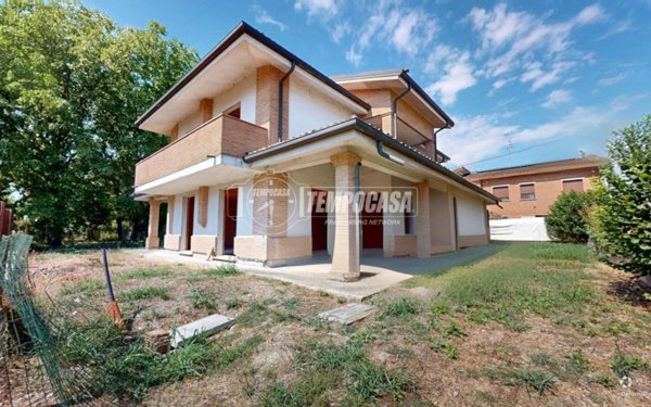casa indipendente in vendita a Carpi in zona Cortile