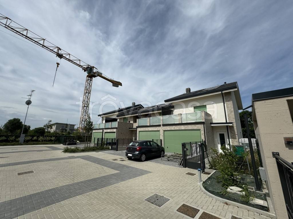 casa indipendente in vendita a Carpi