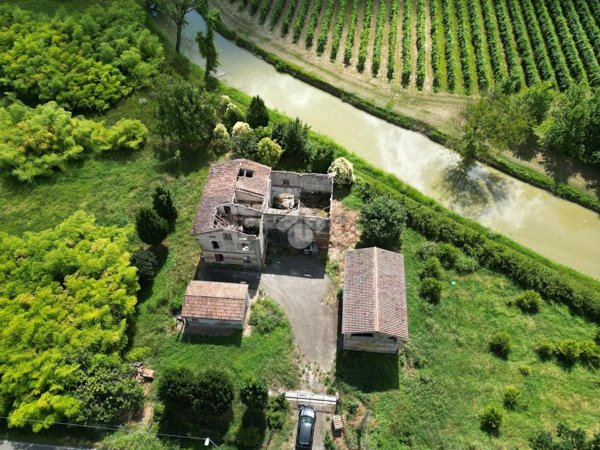 casale in vendita a Carpi