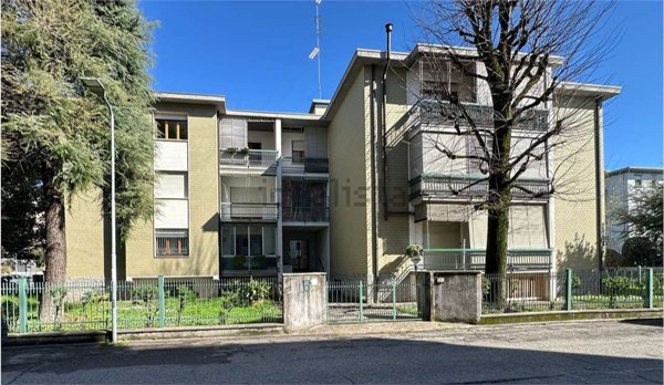 appartamento in vendita a Carpi in zona Centro Storico