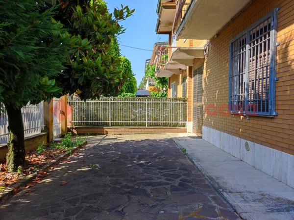 casa indipendente in vendita a Carpi