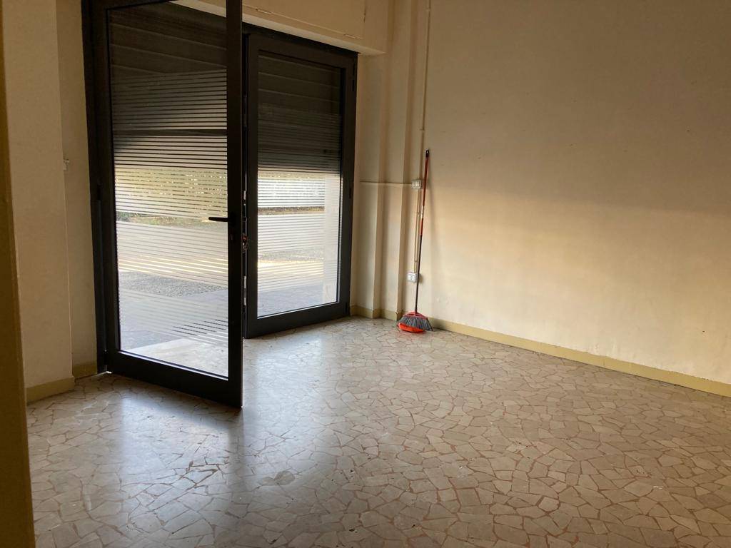 negozio in vendita a Carpi