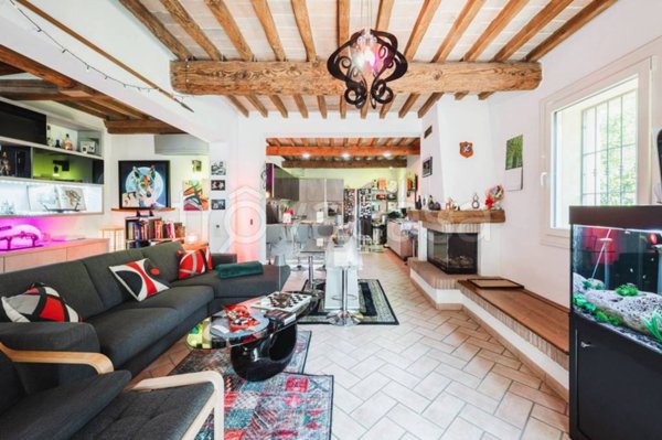 casa indipendente in vendita a Carpi in zona Cibeno Pile