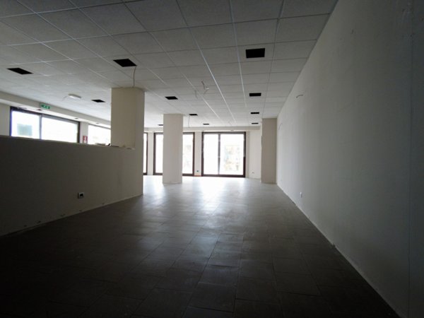 negozio in vendita a Carpi