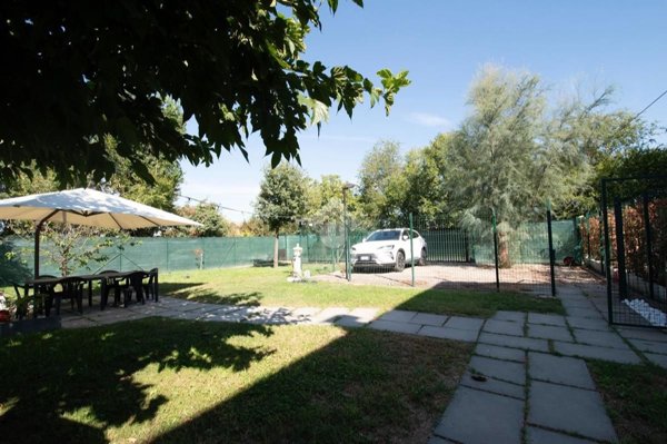 casa indipendente in vendita a Carpi