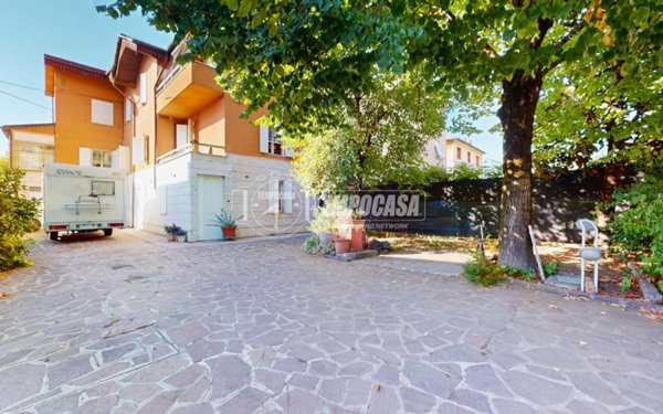 casa indipendente in vendita a Carpi in zona Quartirolo