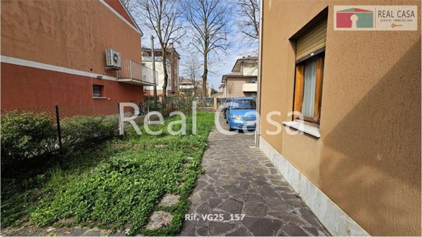 casa indipendente in vendita a Carpi in zona Cortile