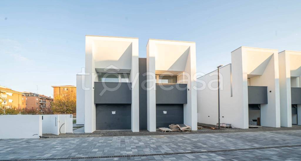 casa indipendente in vendita a Carpi