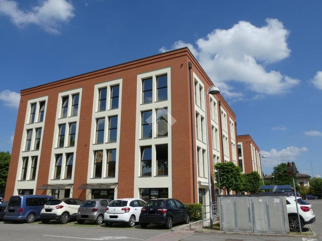 ufficio in vendita a Carpi in zona Quartirolo