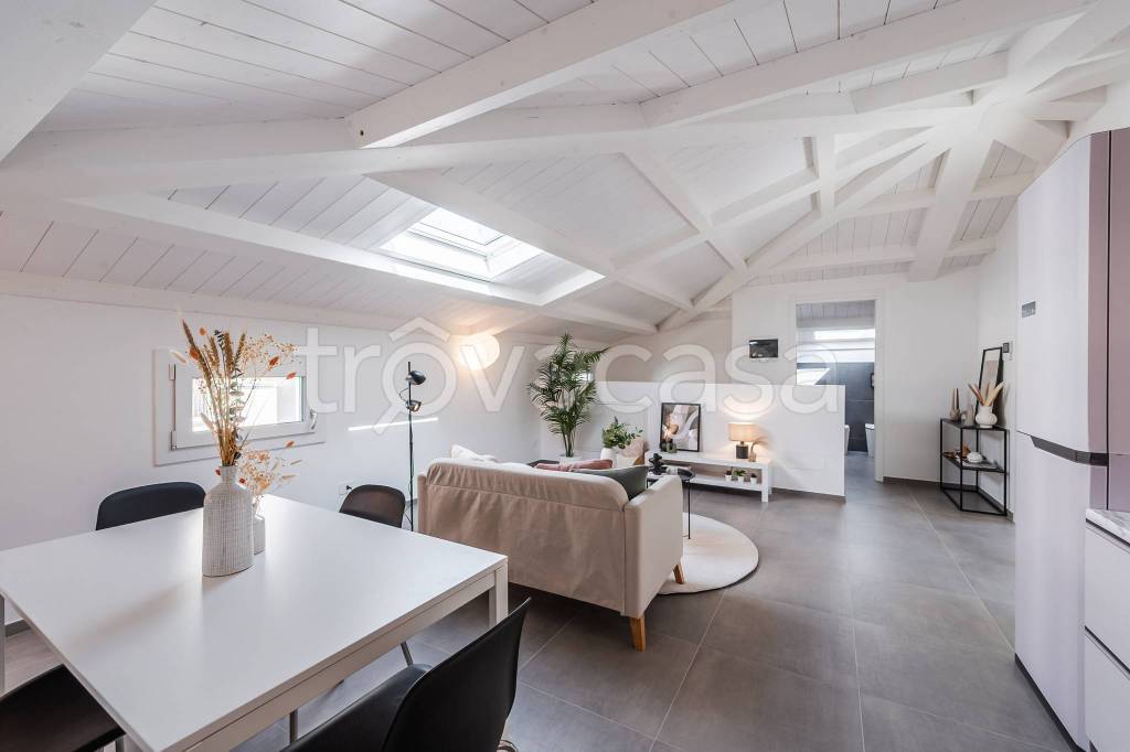 appartamento in vendita a Carpi in zona Centro Storico