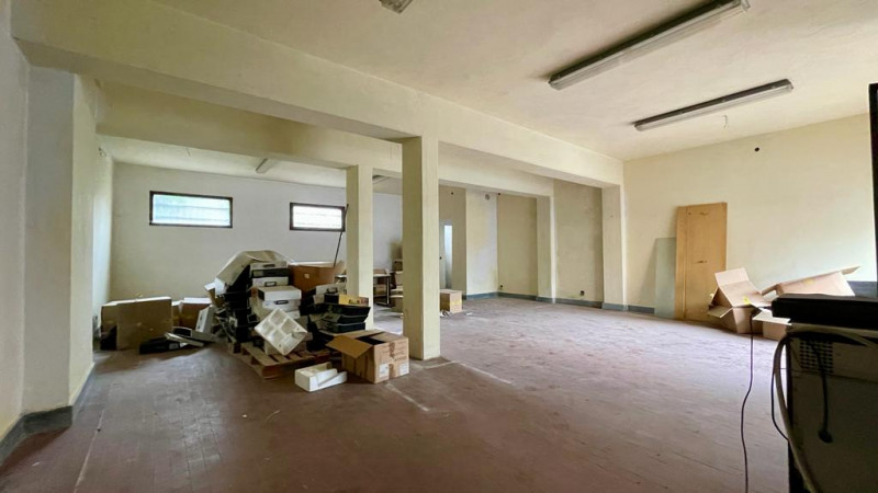 negozio in vendita a Carpi