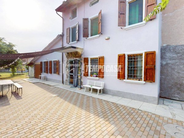 casa indipendente in vendita a Carpi