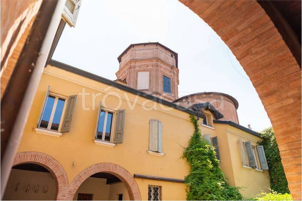 casa indipendente in vendita a Carpi in zona Centro Storico
