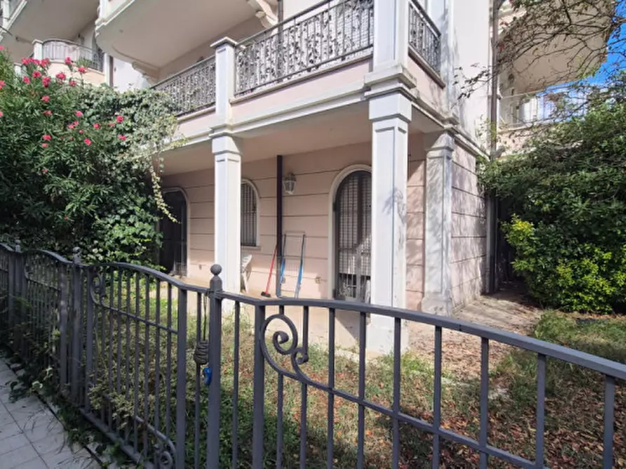 appartamento in vendita a Carpi in zona Centro Storico